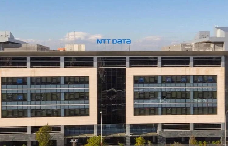NTT DATA lanza un servicio de agente de IA para empresas de bienes de consumo