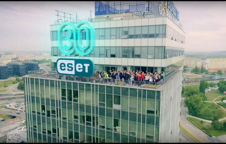 IA en las empresas: de la prohibición a la implementación de políticas de uso