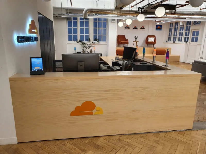 Cloudflare dota a los agentes de IA de identidad digital y capacidad de pago