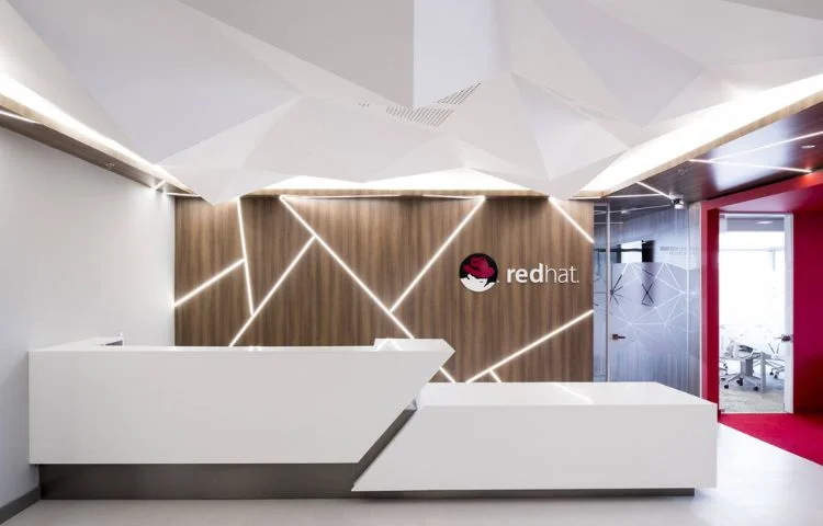 Red Hat unifica IA agéntica, virtualización y soberanía en una plataforma híbrida 