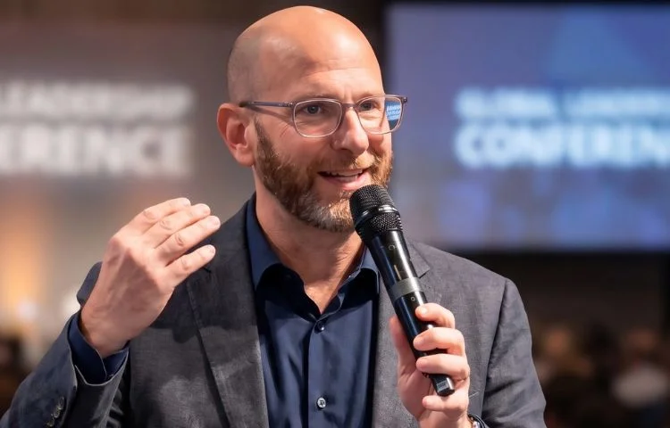 Oracle anuncia el nombramiento de Federico Rosenhain como Executive AI Ambassador para APUB